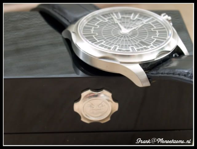 Sarpaneva K1 on the cufflink box