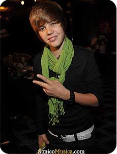 2011 Justin Bieber Wallpapers justin-bieber-33.jpg