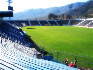 800px-EstadioSanCarlosdeApoquindo.png