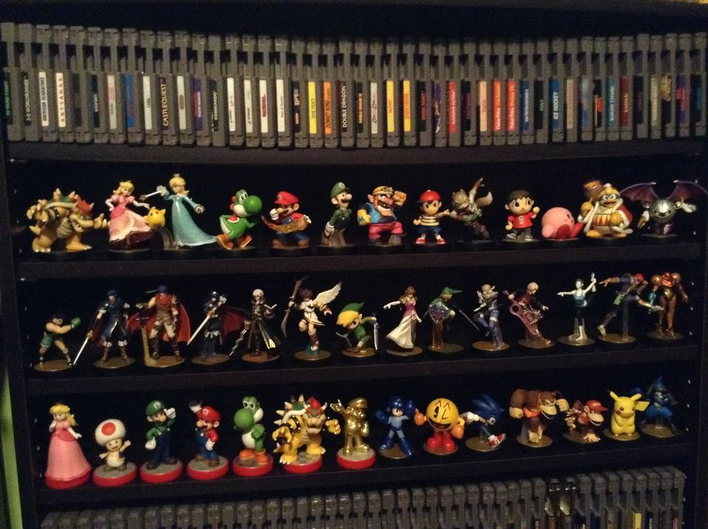 "Amiibo" shelf amiibo