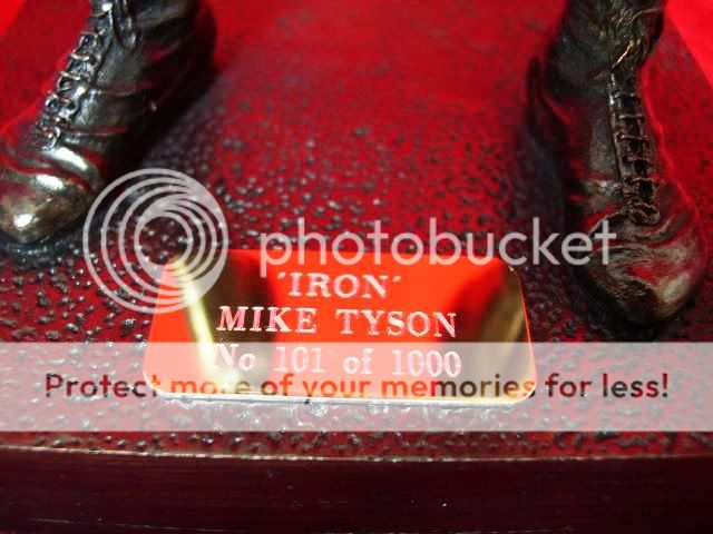MIKE TYSON BOXING LEGEND RARE LIMITED EDITION FIGURE  